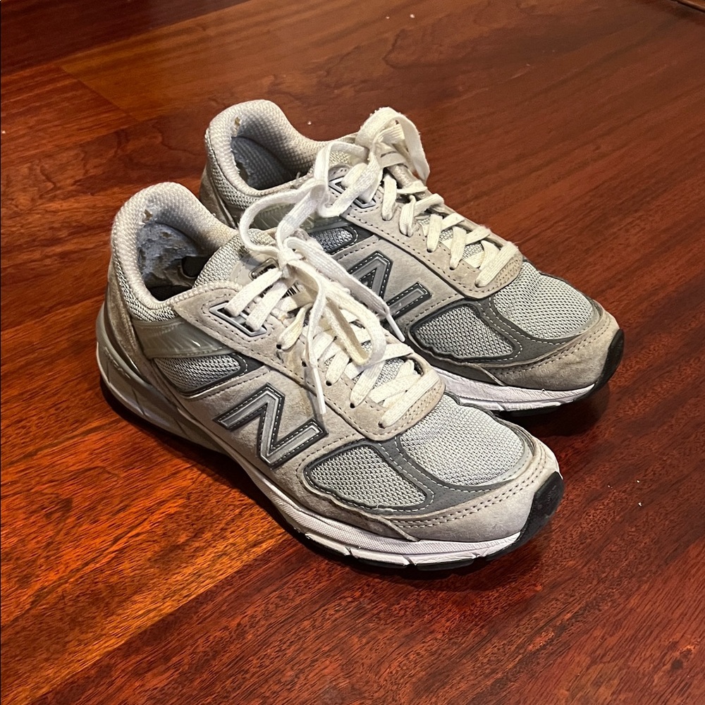 New Balance 990v5 Grey